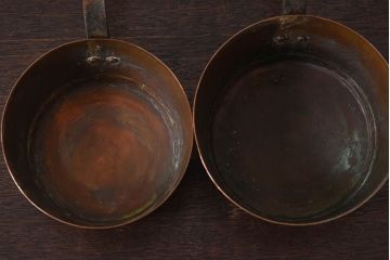 アンティーク雑貨　ヨーロッパビンテージ　銅製　シャビーな片手鍋5つセット