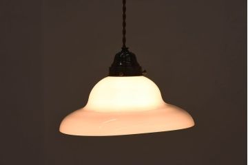 昭和レトロ　白いガラス　古い天井照明(電笠照明)(1)