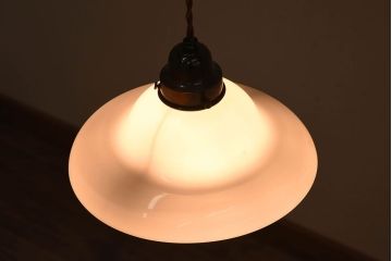 昭和レトロ　白いガラス　古い天井照明(電笠照明)(2)