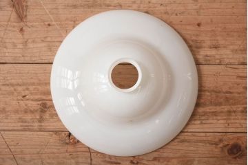 昭和レトロ　白いガラス　古い天井照明(電笠照明)(2)