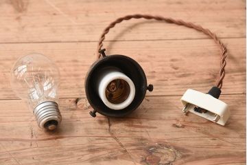 昭和レトロ　白いガラス　古い天井照明(電笠照明)(2)