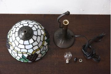中古　ステンドグラスシェードのスタンドライト(照明)(2)