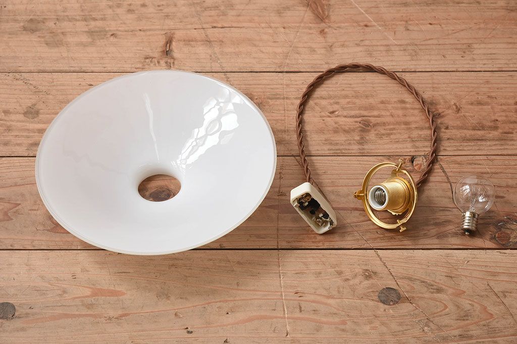 昭和レトロ　内被せガラス　古い天井照明(電笠照明)