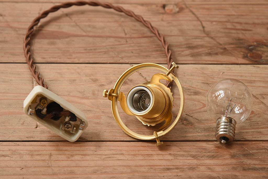 昭和レトロ　内被せガラス　古い天井照明(電笠照明)