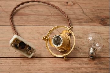 昭和レトロ　内被せガラス　古い天井照明(電笠照明)