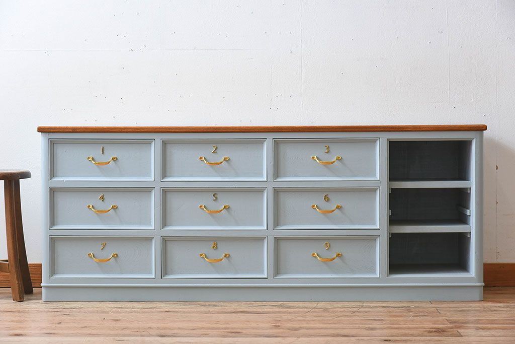 アンティーク家具　水色グレーペイント!おしゃれなローチェスト(ローボード)(2)