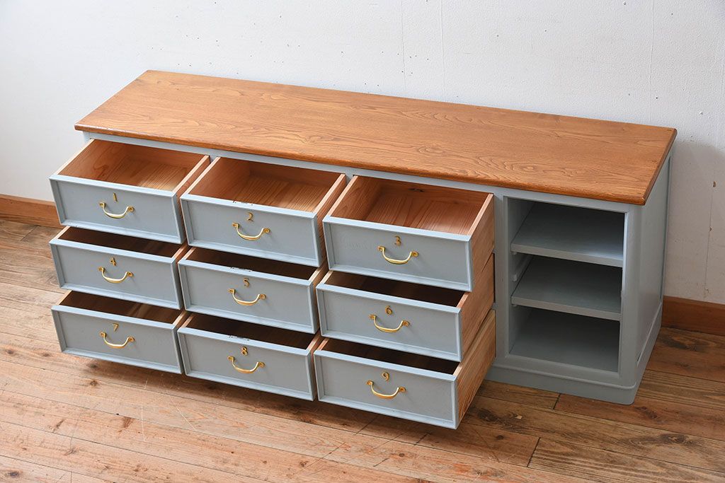 アンティーク家具　水色グレーペイント!おしゃれなローチェスト(ローボード)(2)