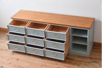 アンティーク家具　水色グレーペイント!おしゃれなローチェスト(ローボード)(2)