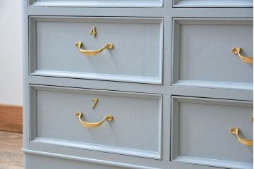 アンティーク家具　水色グレーペイント!おしゃれなローチェスト(ローボード)(2)