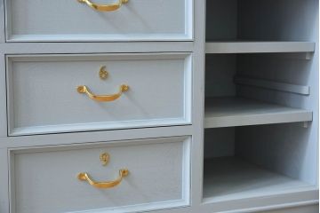 アンティーク家具　水色グレーペイント!おしゃれなローチェスト(ローボード)(2)