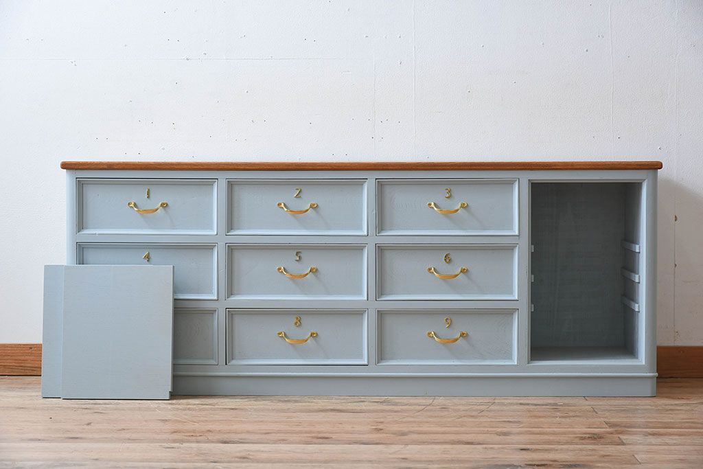 アンティーク家具　水色グレーペイント!おしゃれなローチェスト(ローボード)(2)