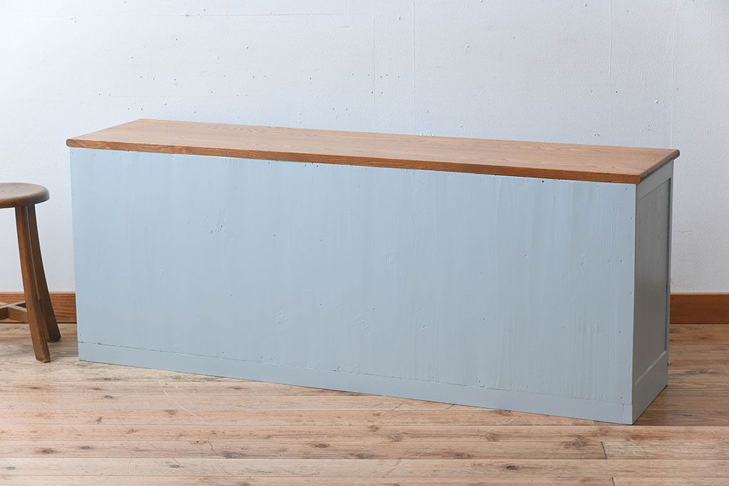 アンティーク家具　水色グレーペイント!おしゃれなローチェスト(ローボード)(2)