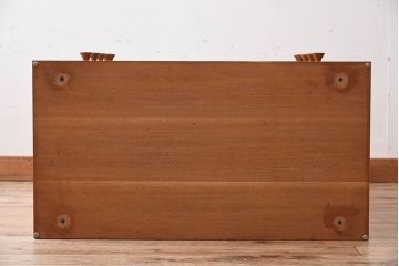 中古　ビンテージ　ベルギー製　脚付きチェスト