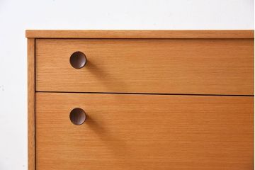 中古　ビンテージ　ベルギー製　脚付きチェスト