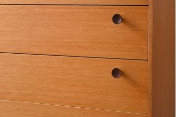 中古　ビンテージ　ベルギー製　脚付きチェスト