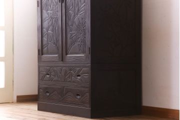 伝統工芸軽井沢彫　中古　ワードローブ(洋タンス)