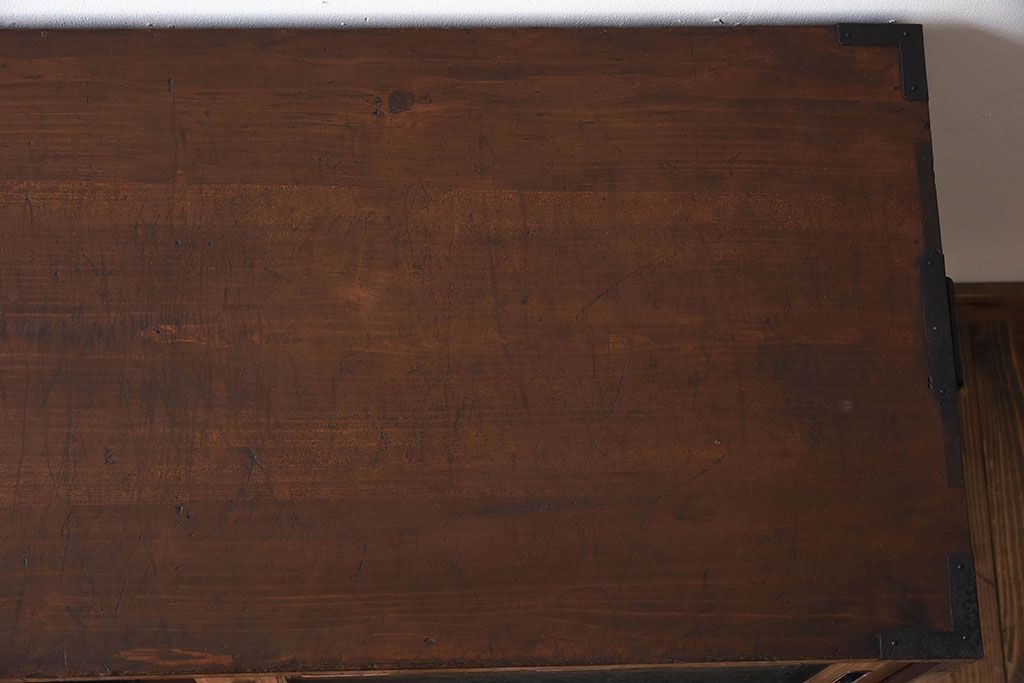 アンティーク家具　結霜ガラス引き戸　丸金具　鉄脚付きローボード