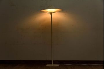 北欧ビンテージ　LYFA　ADINA　デンマーク製フロアスタンド照明(ライト)