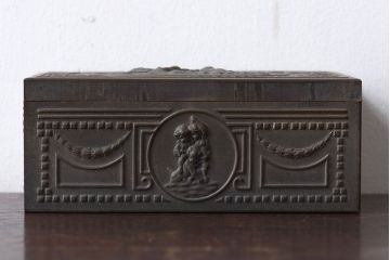 アンティーク雑貨　イギリスアンティーク　アイアン　小物入れ(小箱・木箱)