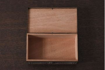 アンティーク雑貨　イギリスアンティーク　アイアン　小物入れ(小箱・木箱)
