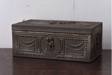 アンティーク雑貨　イギリスアンティーク　アイアン　小物入れ(小箱・木箱)
