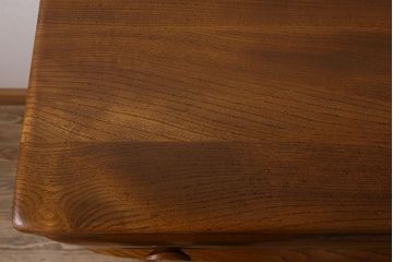 ヴィンテージ家具　ERCOL(アーコール)　イギリスビンテージ　サイドボード(コンソールテーブル)