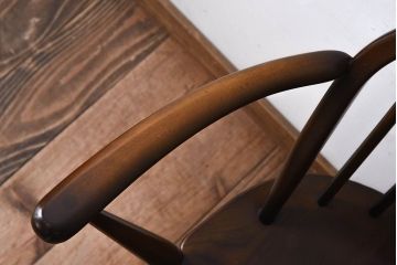 ヴィンテージ家具　イギリスビンテージ　アーコール　シスルバックアームチェア(1)