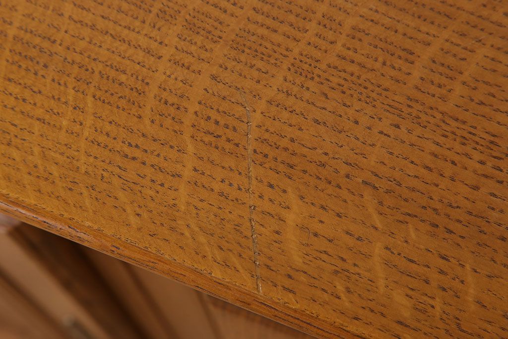 ヴィンテージ家具　フランスビンテージ　高級品　オーク材　キャビネット