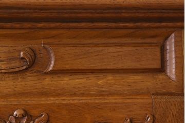 ヴィンテージ家具　フランスビンテージ　高級品　オーク材　キャビネット