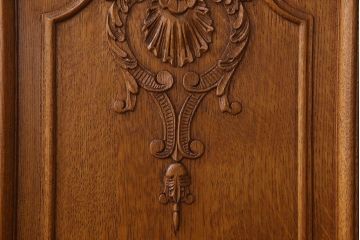 ヴィンテージ家具　フランスビンテージ　高級品　オーク材　キャビネット