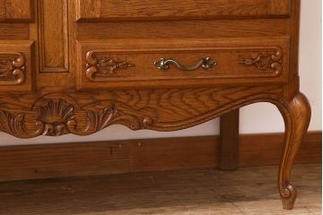 ヴィンテージ家具　フランスビンテージ　高級品　オーク材　キャビネット