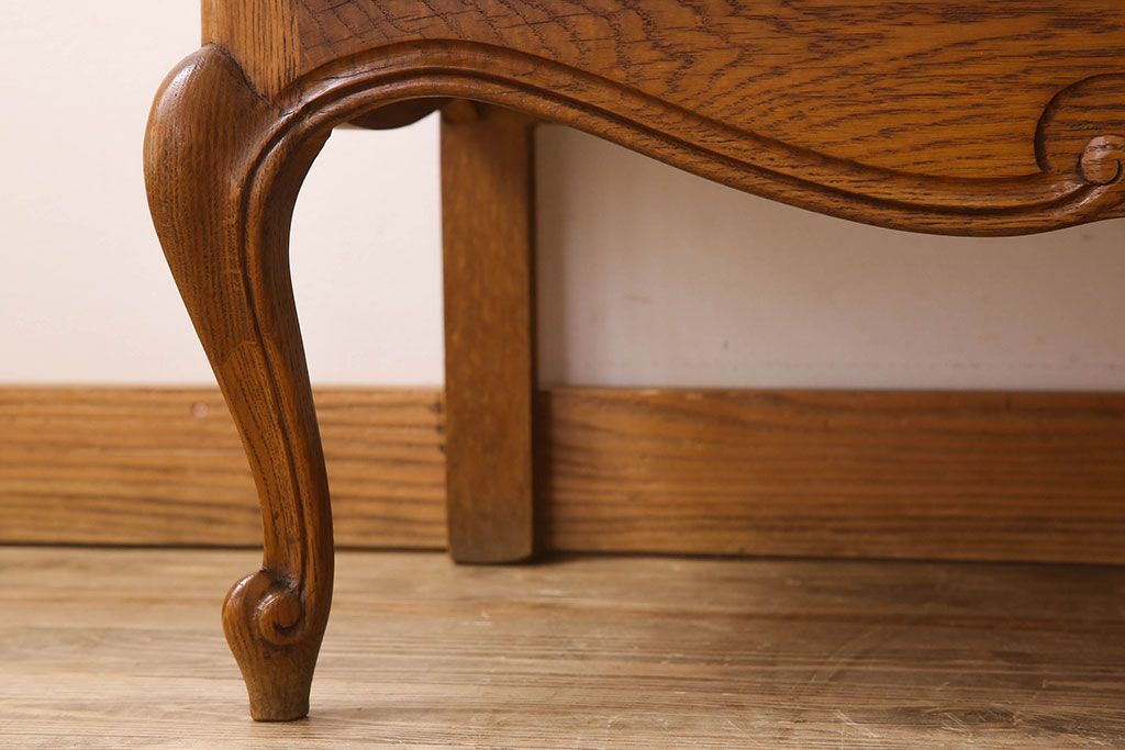ヴィンテージ家具　フランスビンテージ　高級品　オーク材　キャビネット