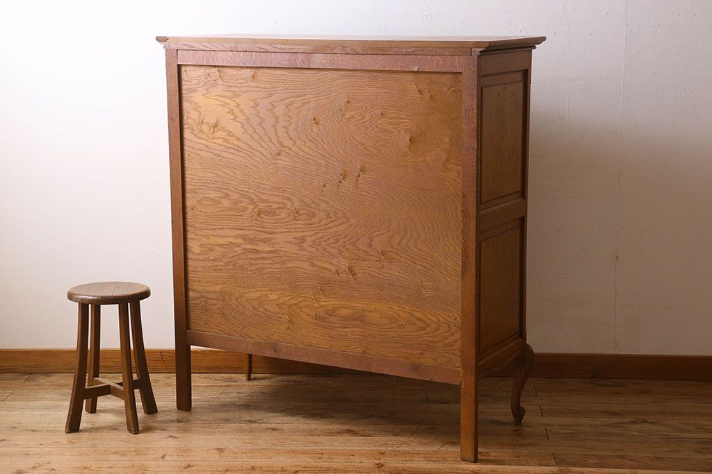 ヴィンテージ家具　フランスビンテージ　高級品　オーク材　キャビネット