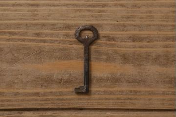 ヴィンテージ家具　フランスビンテージ　高級品　オーク材　キャビネット