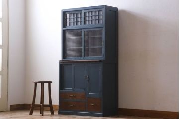 レトロ家具　昭和レトロ　レトロガラス入り!幅が狭いアンティーク食器棚(カップボード)