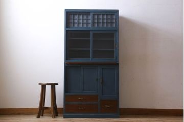 レトロ家具　昭和レトロ　レトロガラス入り!幅が狭いアンティーク食器棚(カップボード)