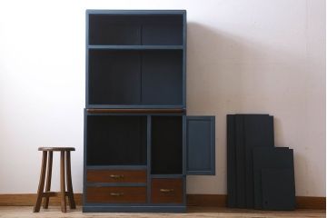 レトロ家具　昭和レトロ　レトロガラス入り!幅が狭いアンティーク食器棚(カップボード)