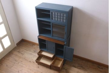 レトロ家具　昭和レトロ　レトロガラス入り!幅が狭いアンティーク食器棚(カップボード)