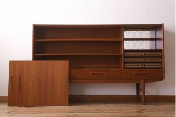 北欧家具　ビンテージ　デンマーク製　サイドボード