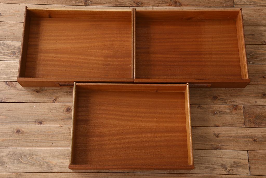 北欧家具　ビンテージ　デンマーク製　サイドボード