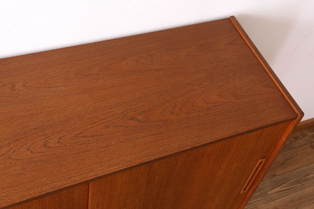 北欧家具　ビンテージ　デンマーク製　サイドボード