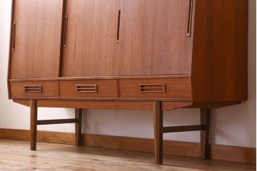 北欧家具　ビンテージ　デンマーク製　サイドボード