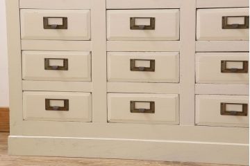 アンティーク家具　アンティークペイント　ネームプレート取っ手　サイドボード(チェスト・カウンター)