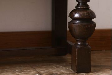 アンティーク家具　イギリスアンティーク　ステンドグラス扉のブルボーズレッグ本箱(ブックケース・収納棚)(2)