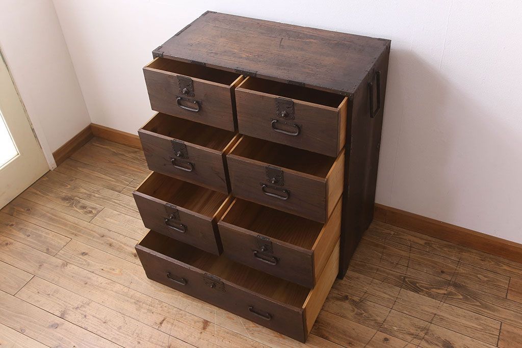 アンティーク家具　シンプルなアンティーク7杯時代箪笥(チェスト)