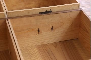 アンティーク家具　シンプルなアンティーク7杯時代箪笥(チェスト)