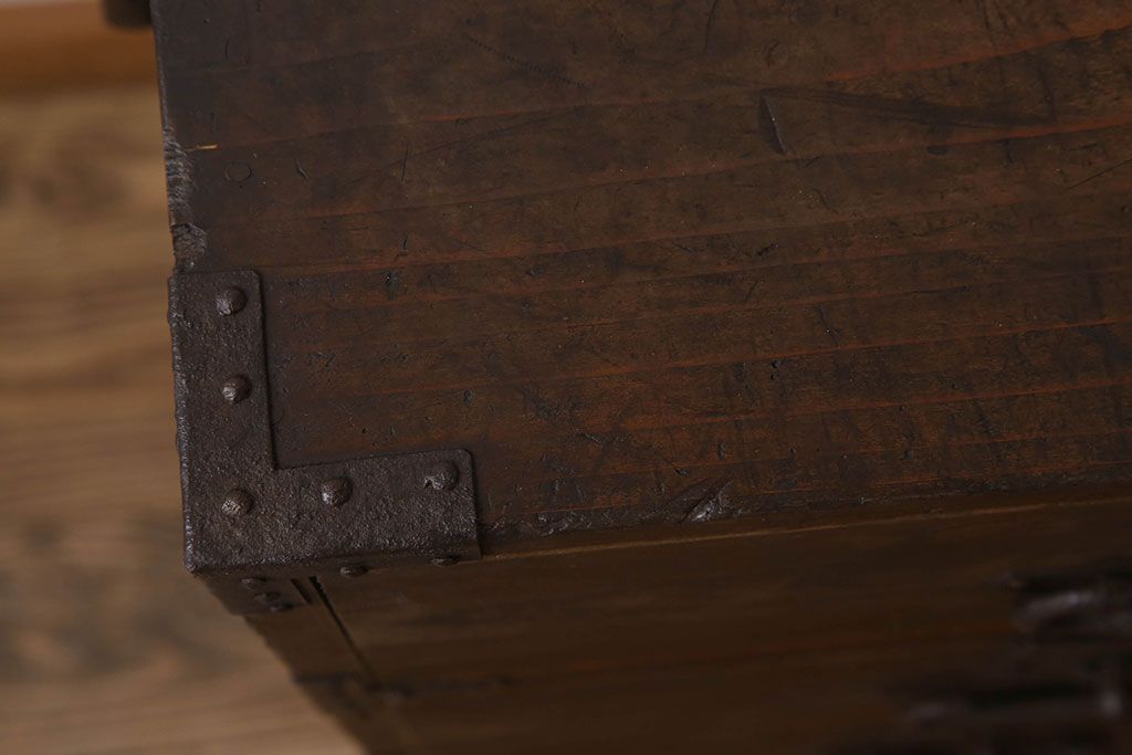 アンティーク家具　シンプルなアンティーク7杯時代箪笥(チェスト)