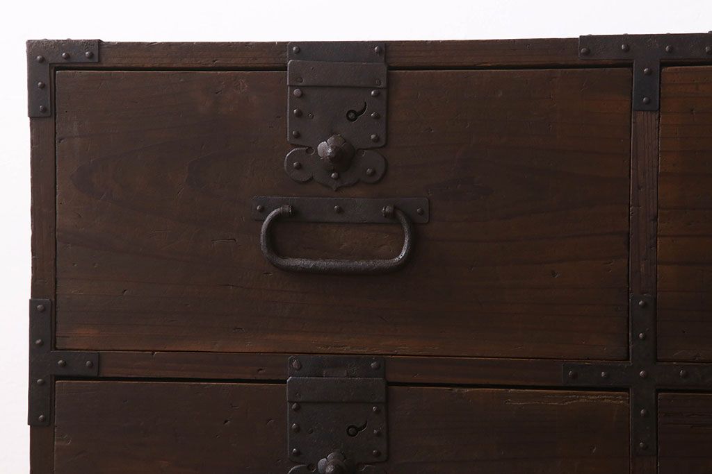 アンティーク家具　シンプルなアンティーク7杯時代箪笥(チェスト)