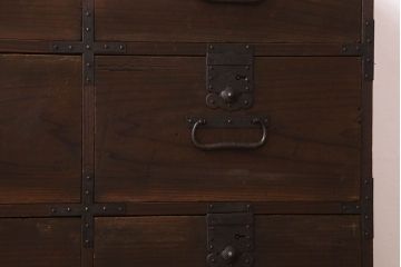 アンティーク家具　シンプルなアンティーク7杯時代箪笥(チェスト)