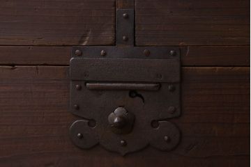 アンティーク家具　シンプルなアンティーク7杯時代箪笥(チェスト)